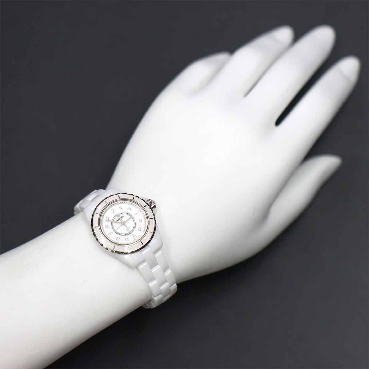 CHANEL オクタゴン型 時計 CHANEL オクタゴン型 時計