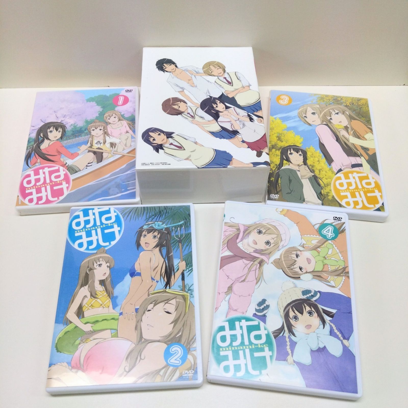 81988 【削除予定】アニメ みなみけ BOX付 期間限定版 全4巻 セット