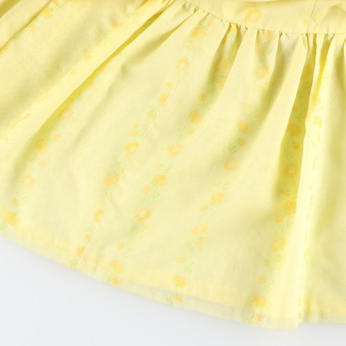 フリル付き 長袖