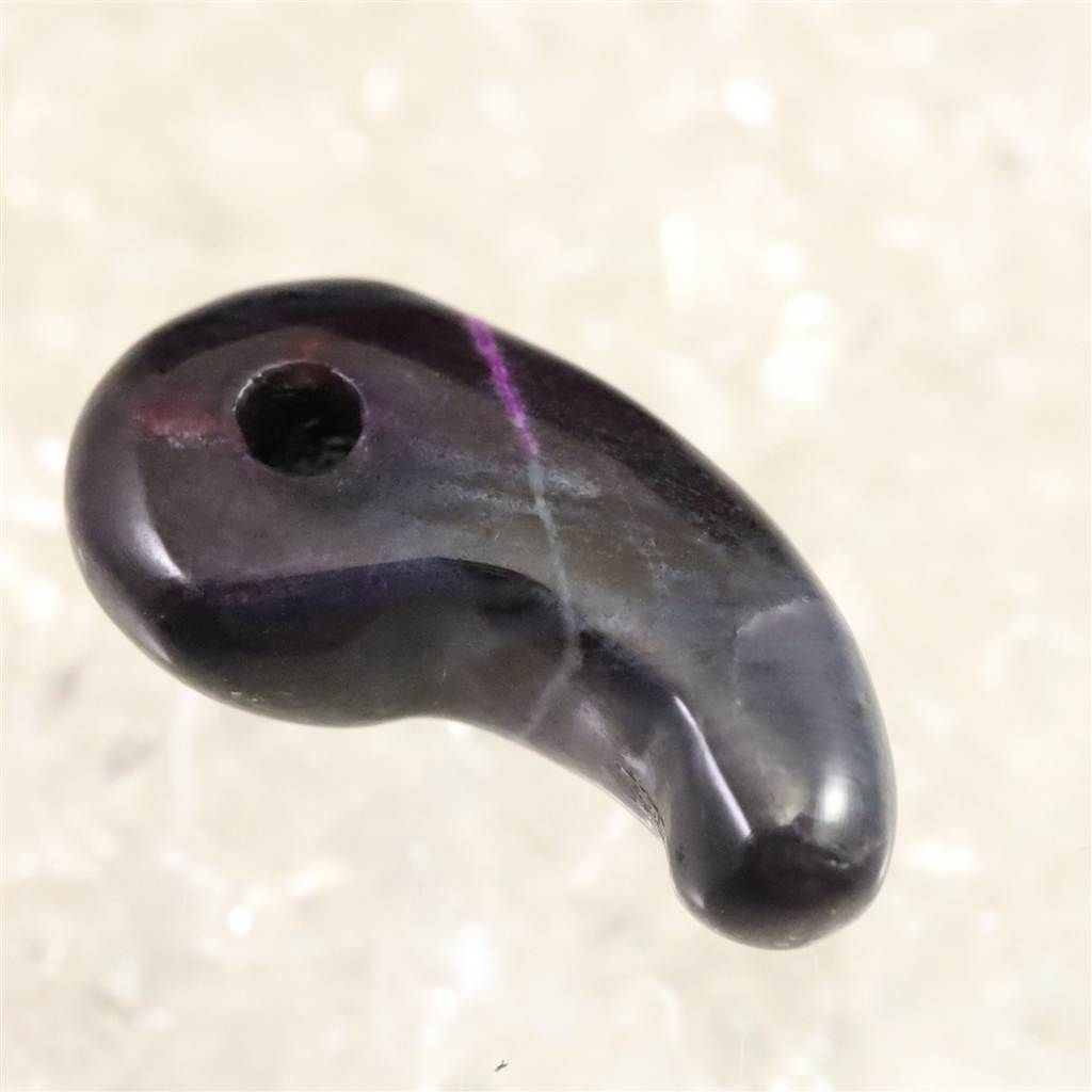 スギライト 23mm 勾玉 2.83g 榎本通商90745