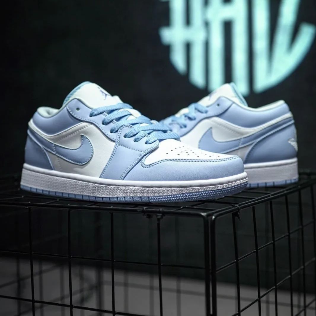 お値下げしました！新品 air jordan 1 low 