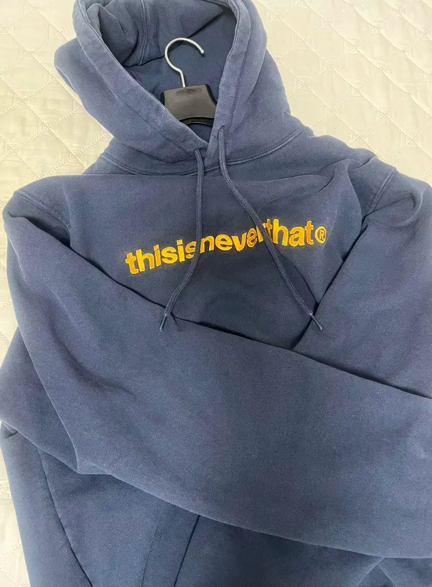 thisisneverthat ディスイズネバーザット フード付きTシャツ ネイビー M