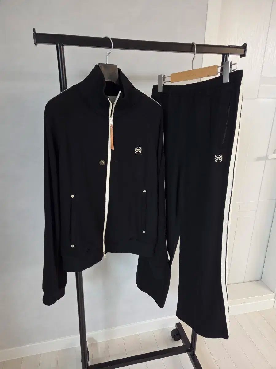 SATUR セター ブラック トレーニングウェア セット