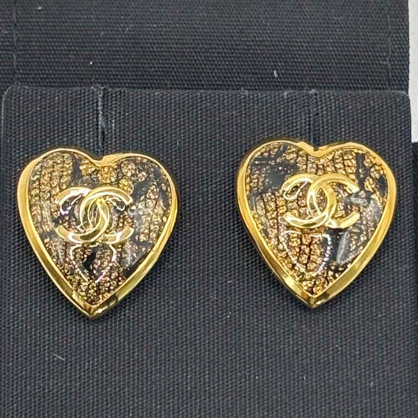 希少☆CHANEL シャネル ピアス 大きめハート ココマーク お洒落　レース柄 CHANEL シャネル ピアス 大きめハート ココマーク お洒落 可愛い
