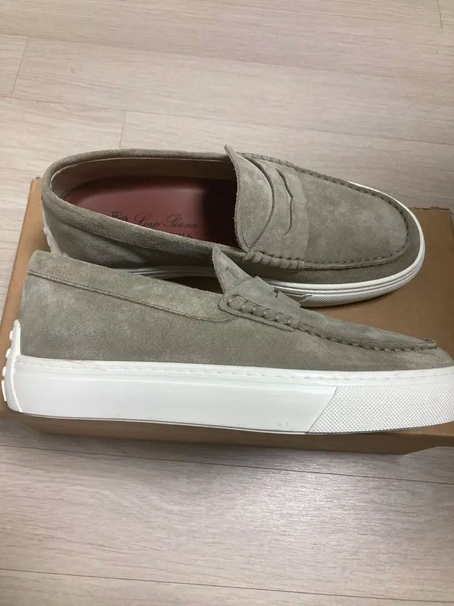 LOUIS VUITTON ルイ・ヴィトン アリゾナライン モノグラム ローファー