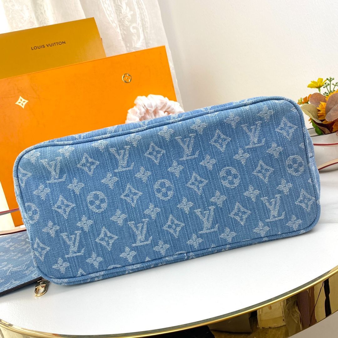 LV tote