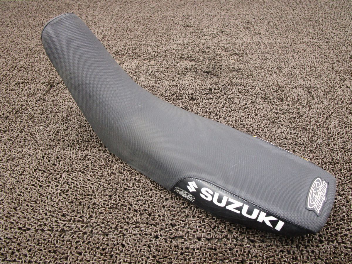 RMX250 シート □A6324 PJ13A スズキ J116
