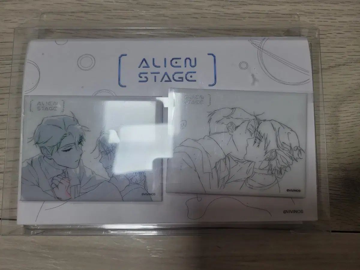 ★購入者出品ページ アイステ イバンティル 6 ラ キスすねバッジ + レンチキュラー