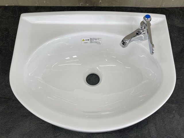 壁掛手洗器 【展示品】 TOTO トートー L30D 立水栓 T205QFRC 手洗いボウル 洗面器 付属品多数 トイレ 住宅設備 【中古】  / 58894