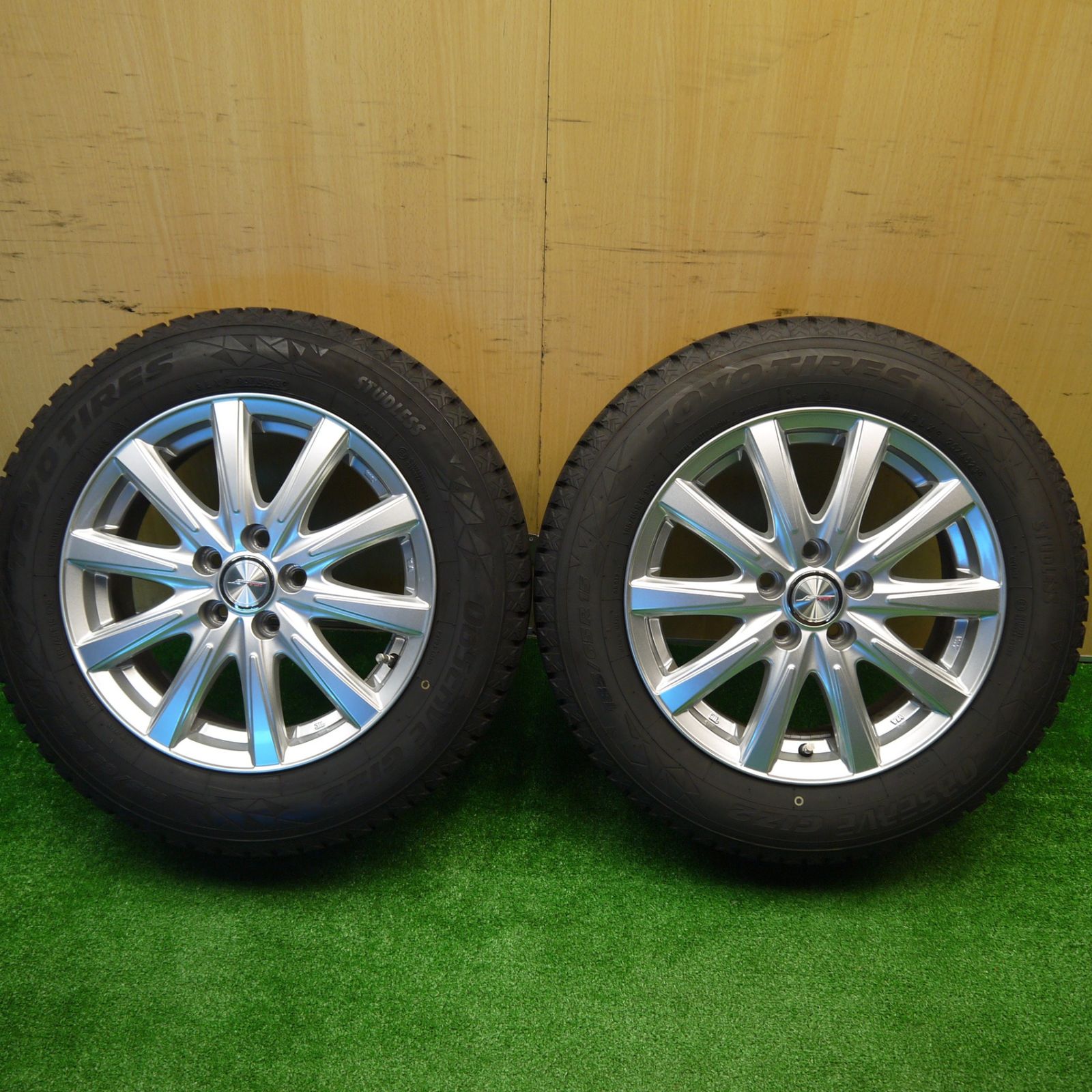 バリ溝 23年 キレイ 9分 2本 プリウス シエンタ 等 185 65R15 スタッドレス トーヨー オブザーブ GIZ2 JOKER ジョーカー 15インチ PCD100 5H 5101701Hス