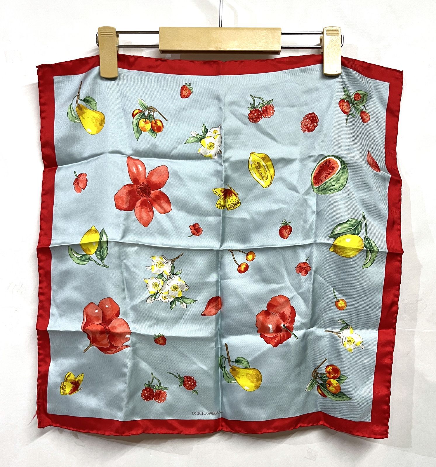 希少 D&G ドルガバ シルクスカーフ 絵画 バロック調 フルーツ柄 イタリア製 希少 D&G ドルガバ シルクスカーフ 絵画 バロック調 フルーツ柄