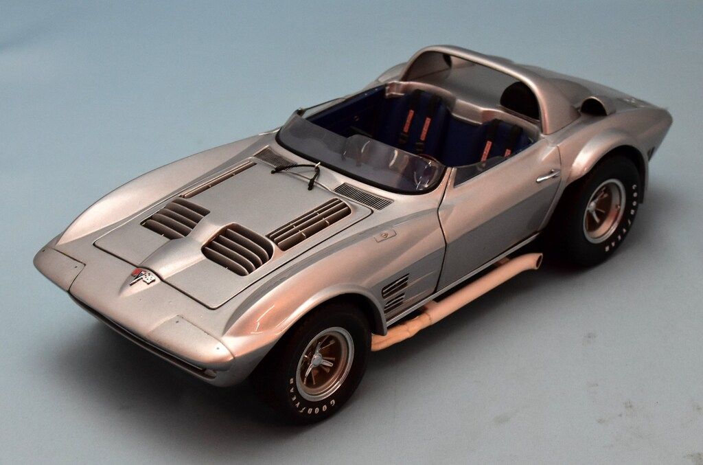 exoto 1 18 CORVETTE GRAND SPORT Silver RLG18030