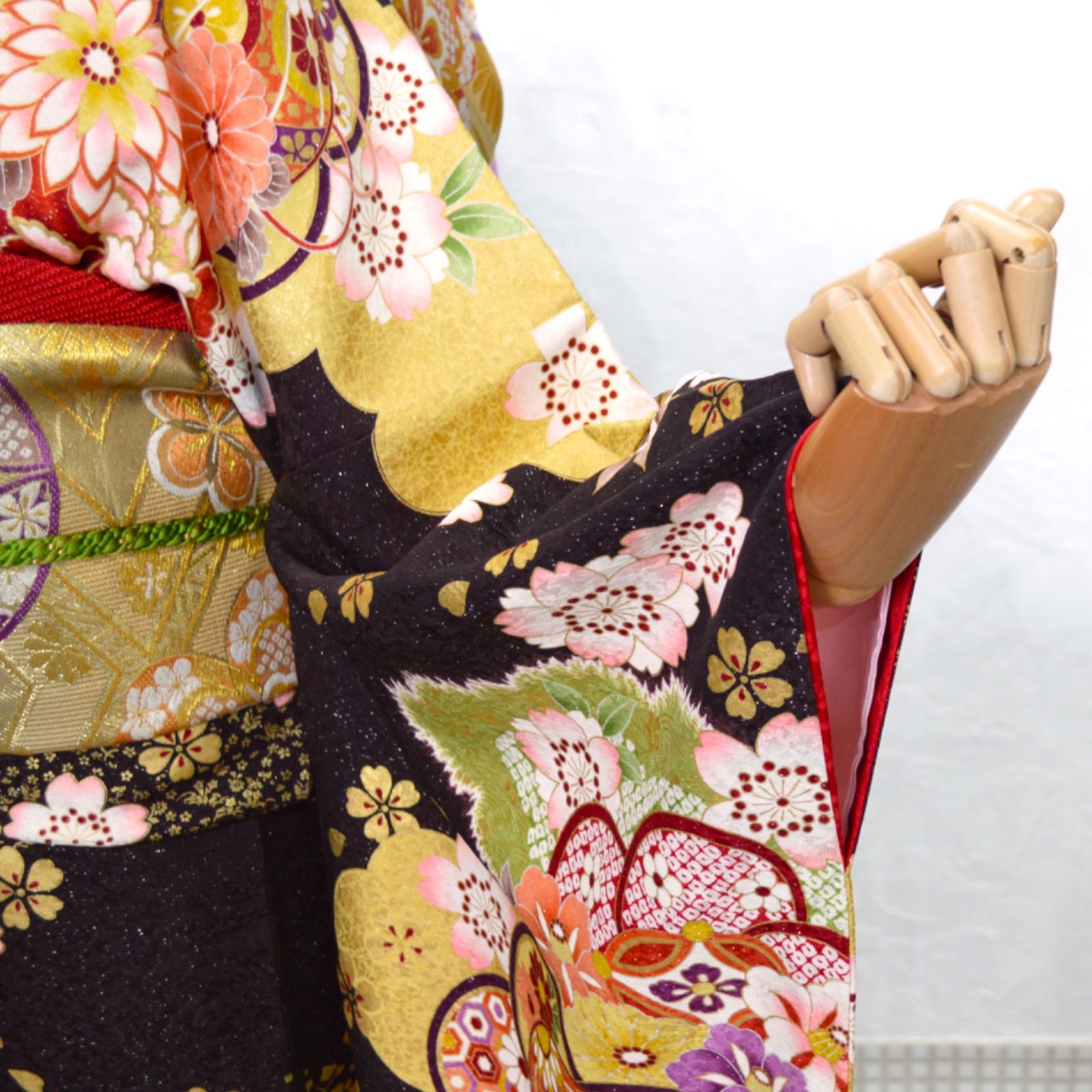 美品》正絹 振袖フルセット S〜Lサイズ 成人式 金駒刺繍 ブラウン 古典