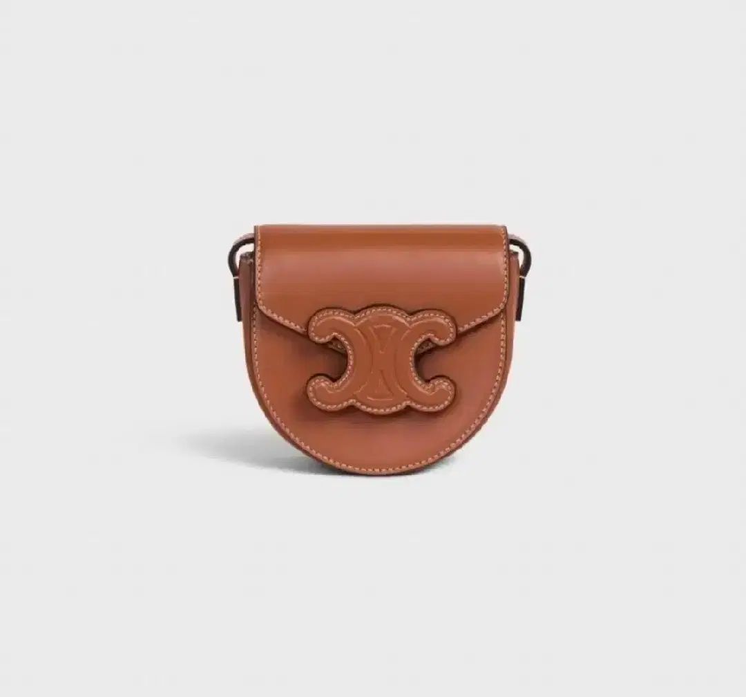 Celine セリーヌ キュイル トリオンフ ミニ ヴェルサーチェ