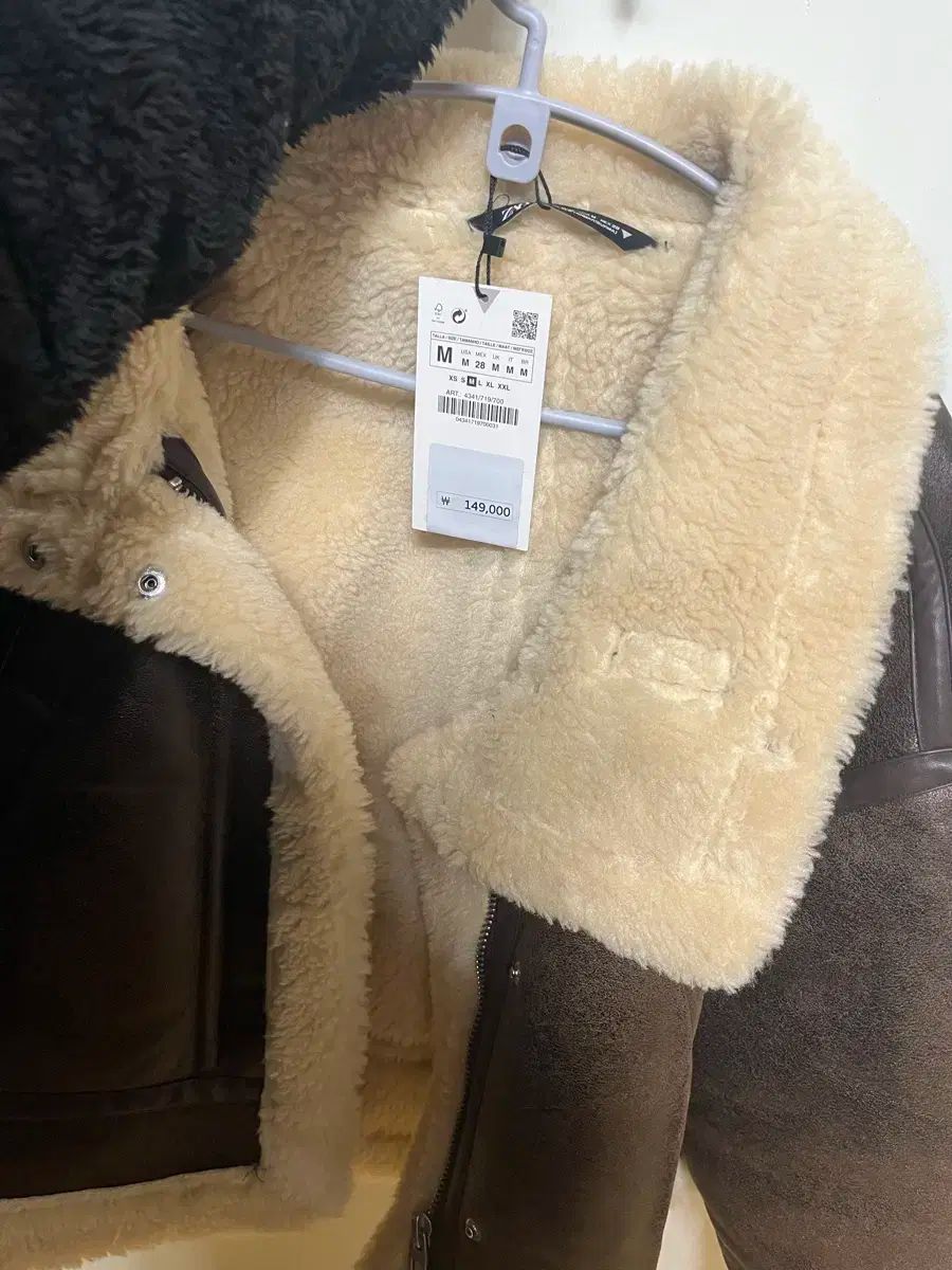 zara ムートン ZARA】 ムートンジャケット