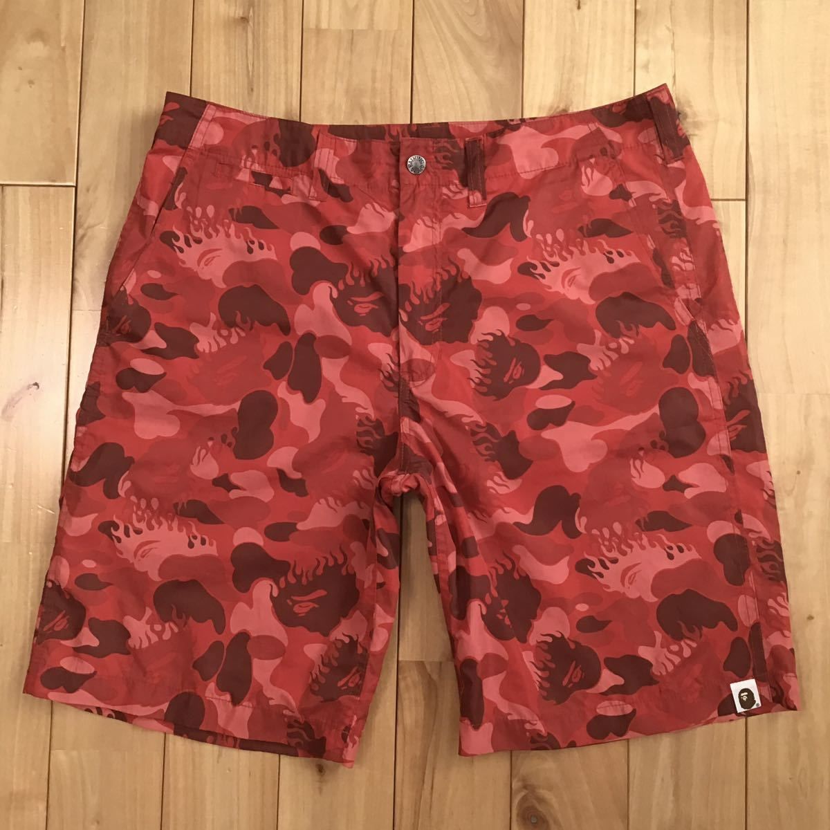 A BATHING APE BAPE FIRE CAMO ショーツ　ハーフパンツ ☆激レア☆ Fire camo ナイロン ハーフパンツ Mサイズ a bathing