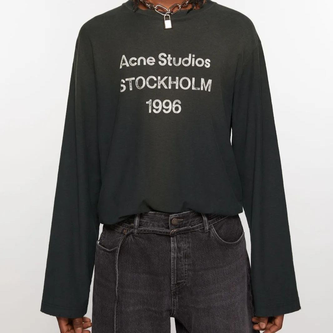 【新品】Acne Studios 1996 ロゴ スタンプ   長袖 Tシャツ リラックスフィット  人気 男女兼用 フェイデッドブラック