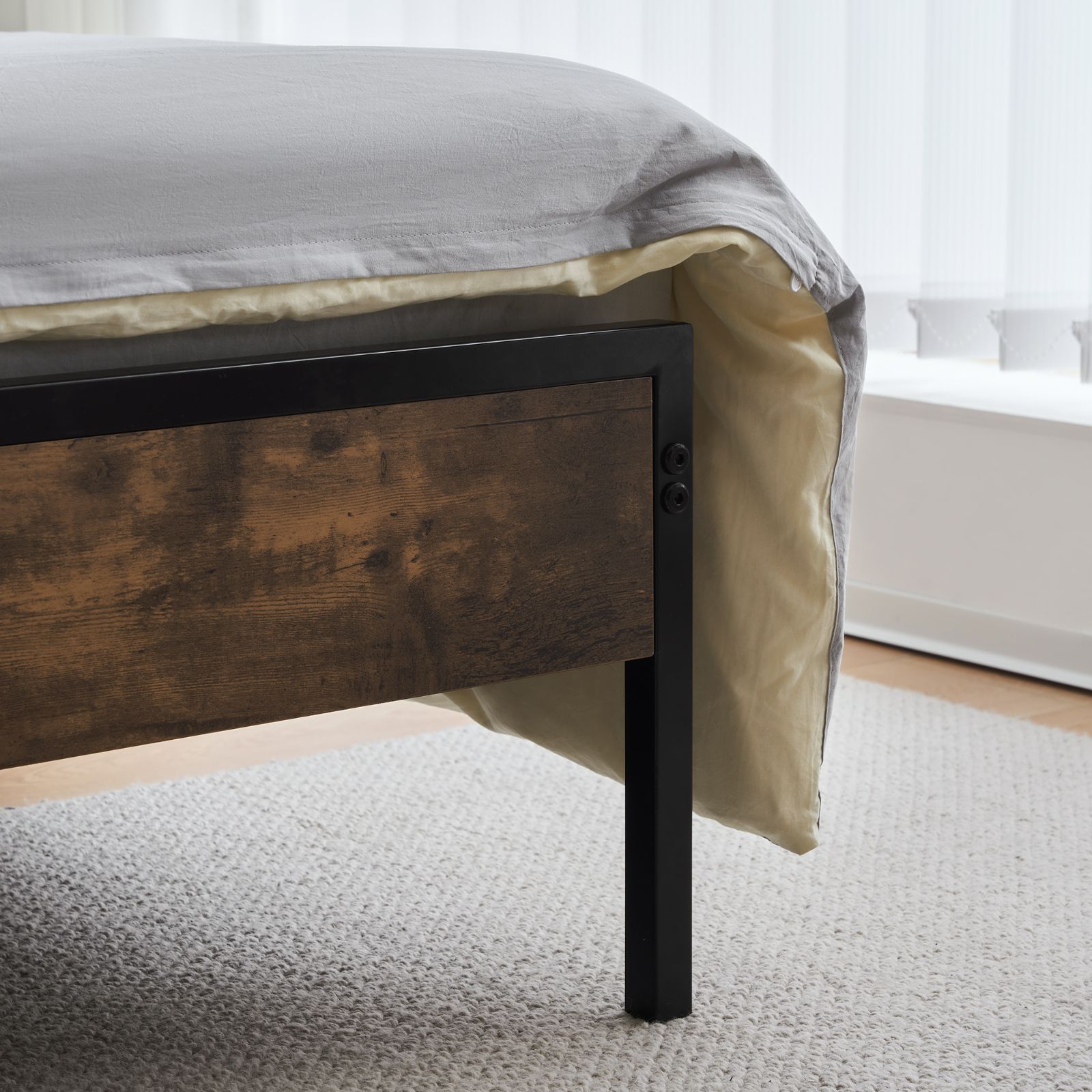 ヴィンテージ風 アイアンベッド