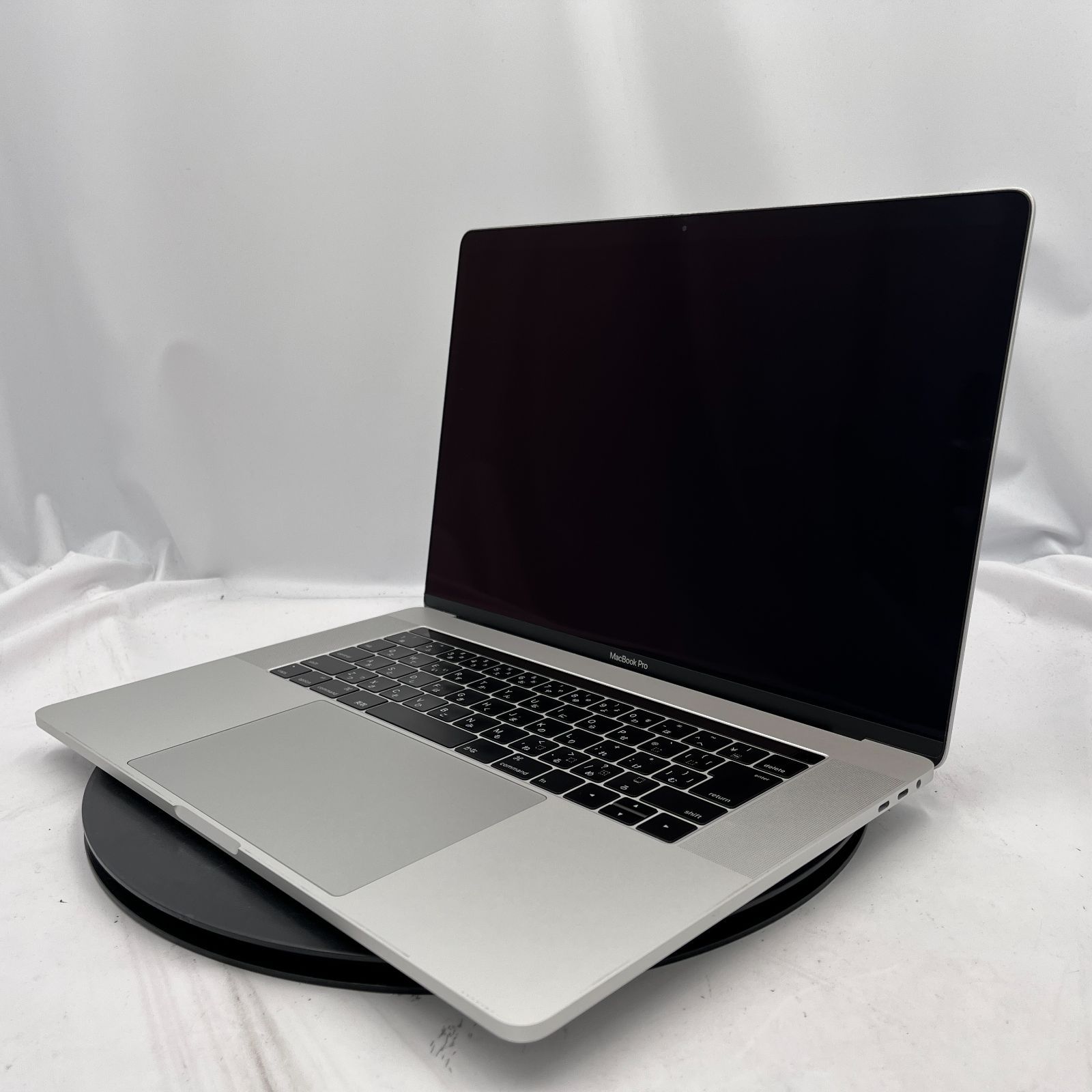 起動× Apple MacBook Pro 15-inch 2016 シルバー 不明 不明 不明 15.4インチ OS無し ノートパソコン RM243