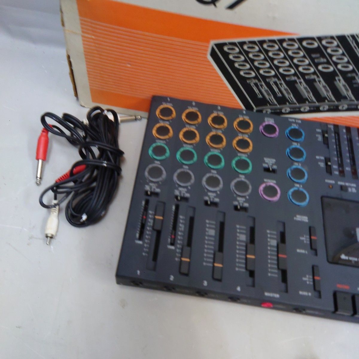 4トラック マルチトラックレコーダー