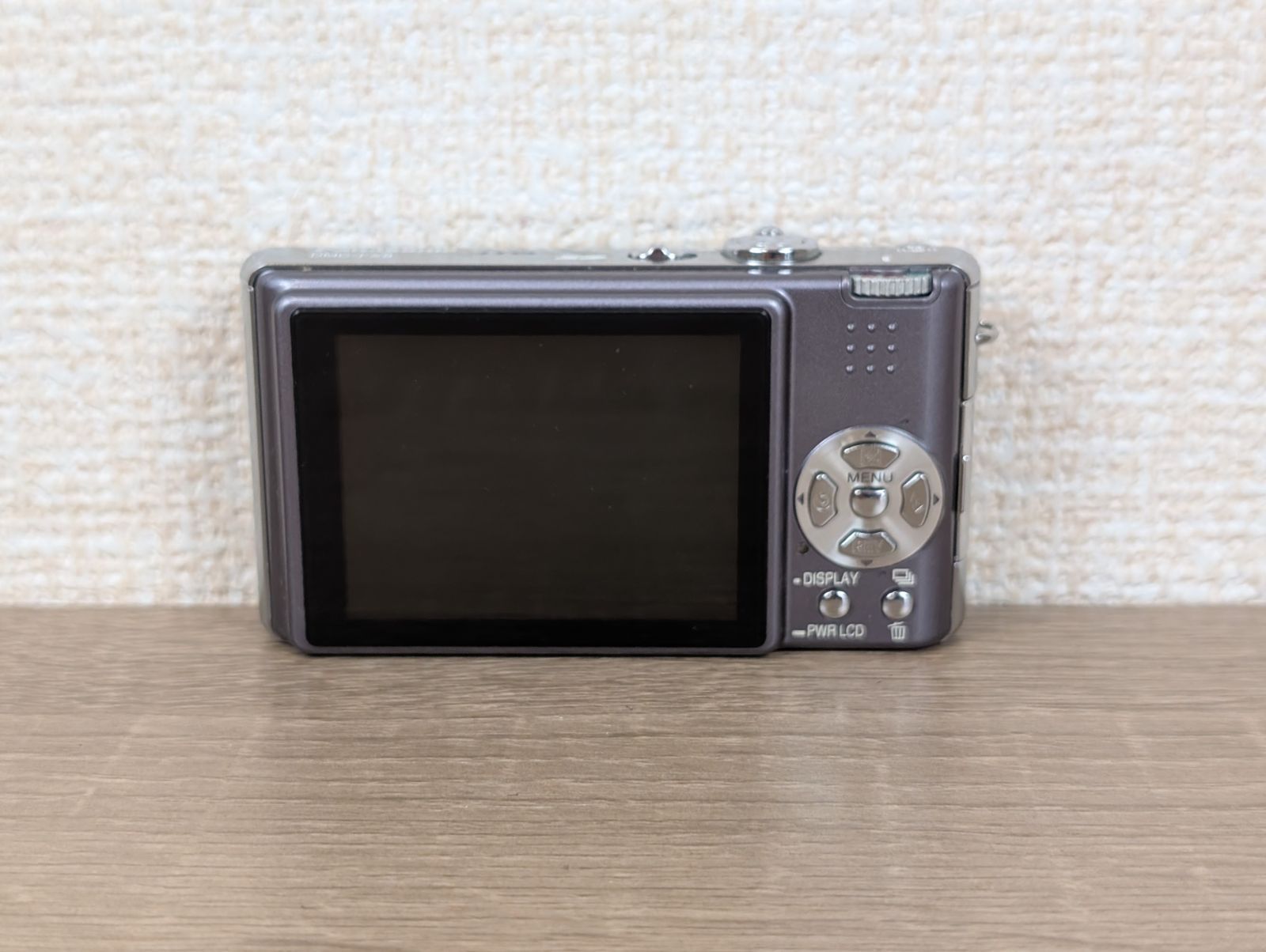 ☆外観良好☆【ジャンク品】Panasonic LUMIX DMC-FX9 修理ベース