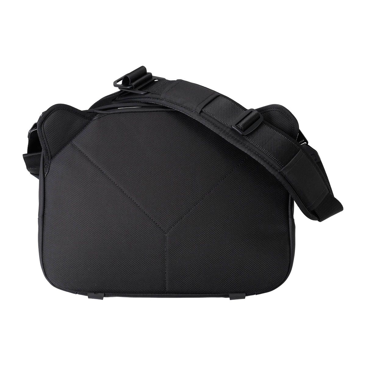新品 ブラックエンバー BLACK EMBER ショルダーバッグ バッグ ブラック 
