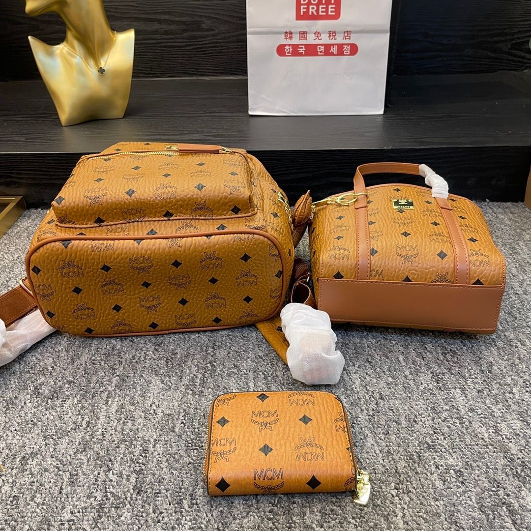 美品 MCM バッグ ショルダーバッグ ハンドバッグ 財布 - メルカリ