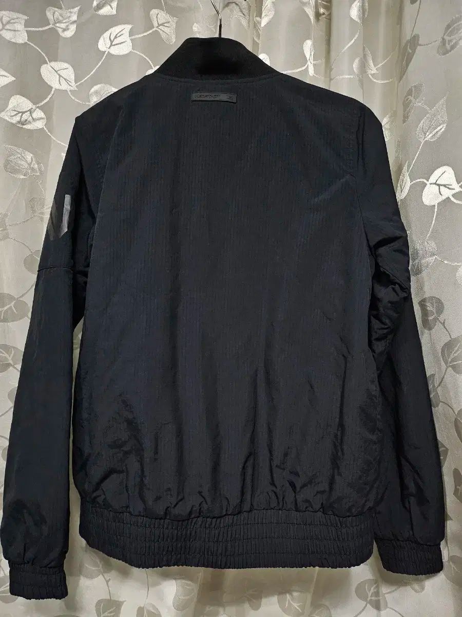 K 2 ノイシュタット ブラック ボンバー ブルゾン ジャケット