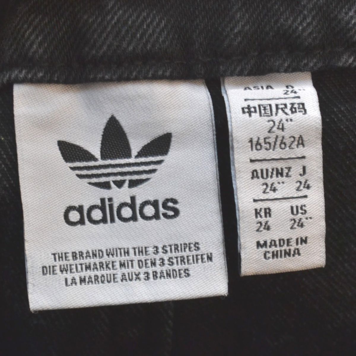 ショートパンツ adidas ADILENIUM 2 Denim Capri Shorts Black JM9283 Adilenium Season 2 Denim Capri Shorts (Gender Neutral