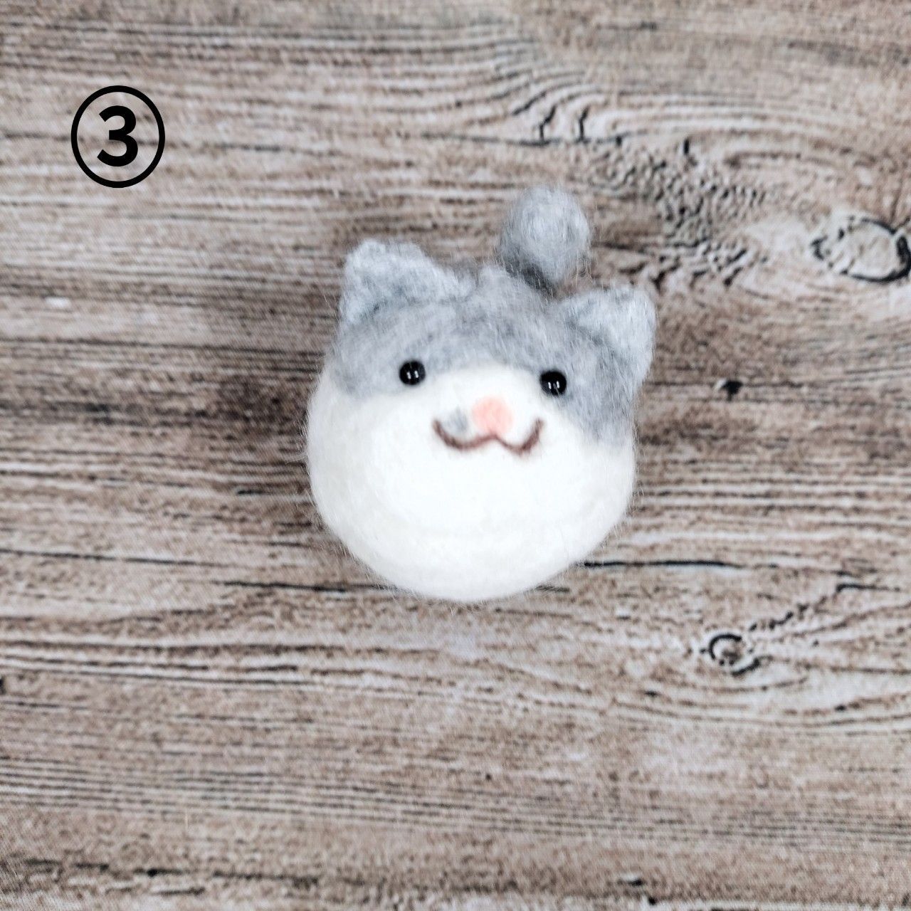 羊毛フェルト青イメージ猫壁掛けオブジェ【ハンドメイド 羊毛フェルト青イメージ猫壁掛けオブジェ【ハンドメイド