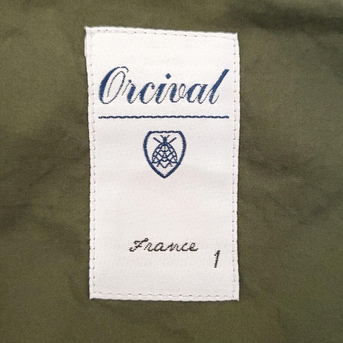 - ダークグリーン