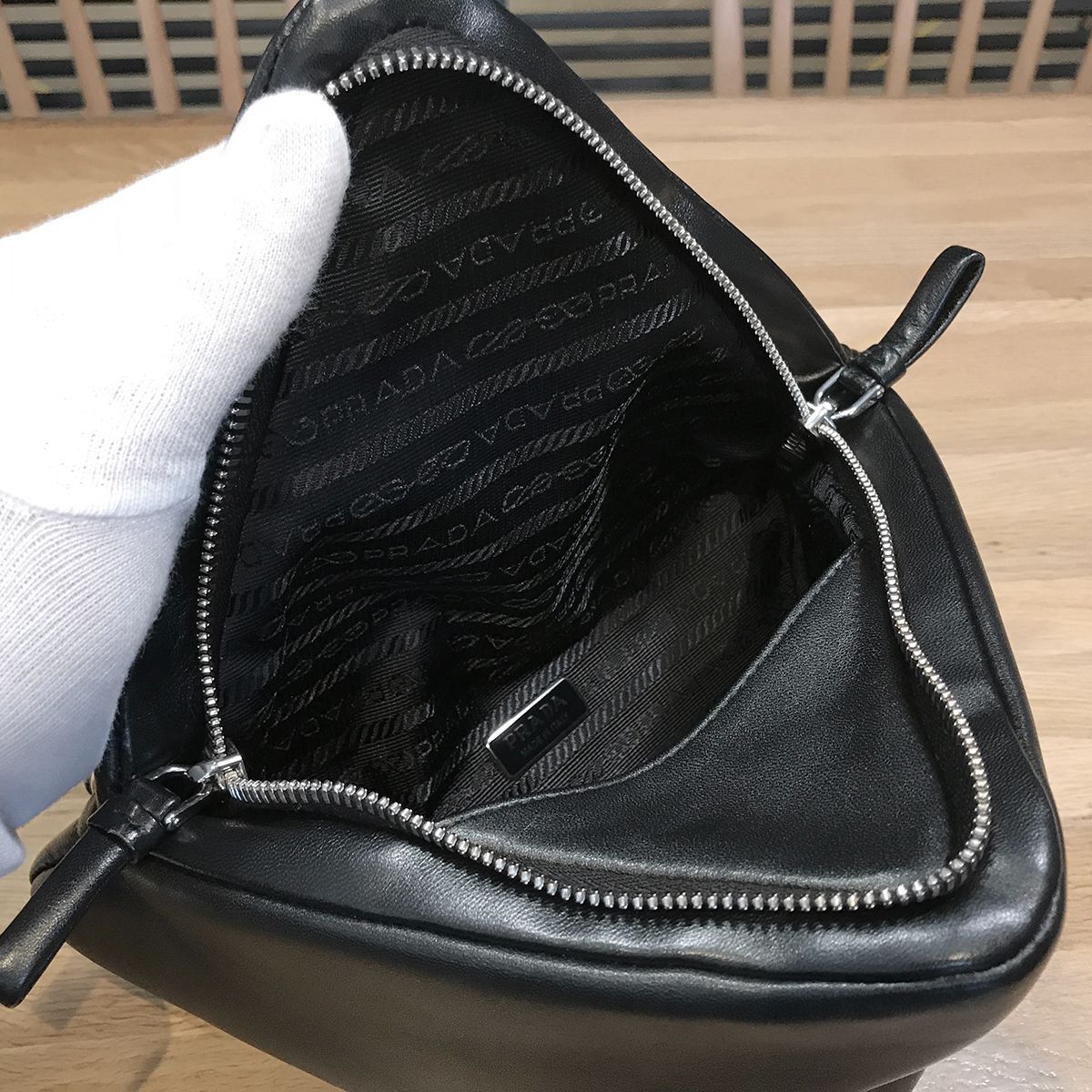 新品同様用】プラダ トライアングル ショルダーバッグ パデットナッパ 