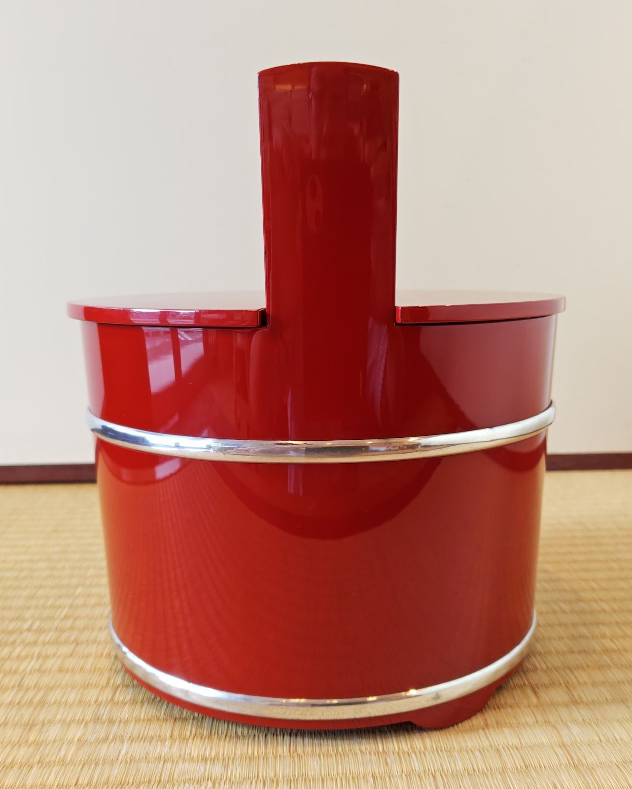 送料込【逢絢亭】茶道具 手桶水指 山中塗 朱塗 木製 塗師 前端春斎 共箱入り 逢絢亭】茶道具 手桶水指 山中塗 朱塗 木製 塗師 前端春斎 共箱入り