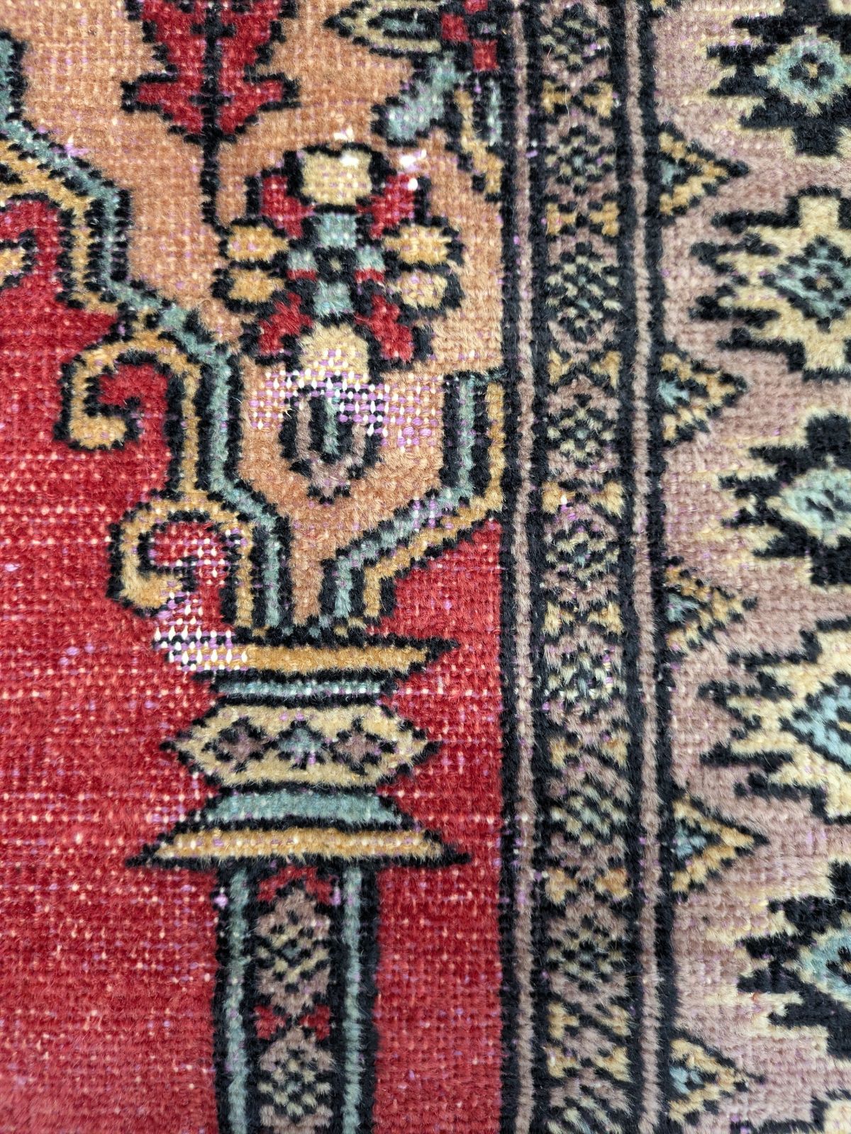 ヴィンテージラグ パキスタン絨毯 トライバルラグ ハンドメイド 手織り