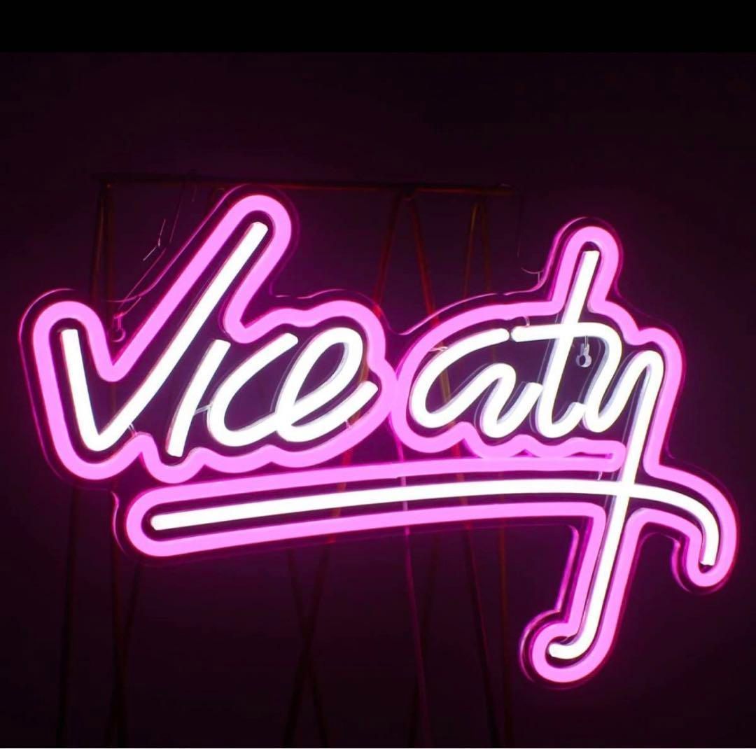 ネオンサイン 壁掛け ネオンイト 壁掛け Vice city 発光サイン ネオン管 壁装飾 おしゃれ LED ネオン看板 部屋 インテリア バー カフェ 車 屋内 販売店 趣味 照明 クリスマス飾り D138