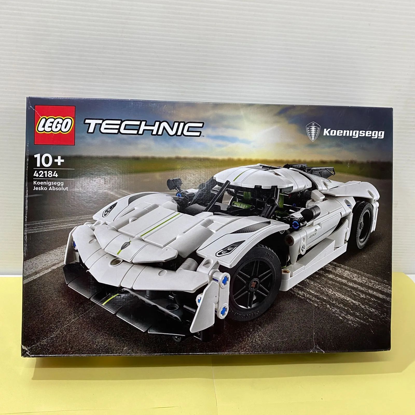 LEGO Technic 42184 Koenigsegg Jesko Absolut white review