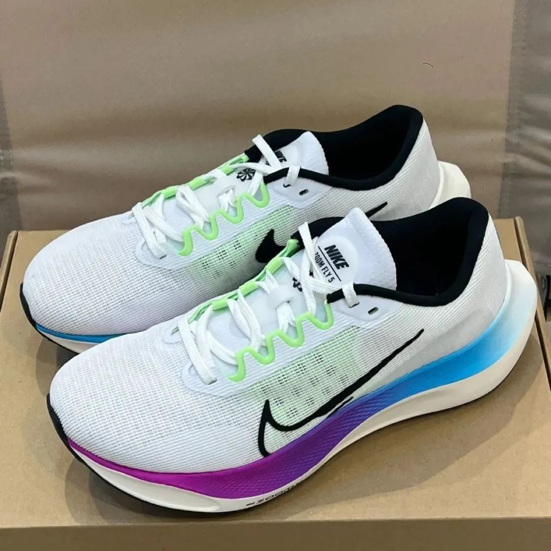 新品nike zoom fly 5 ナイキ ズームフライ5 ランニングシューズ - メルカリ