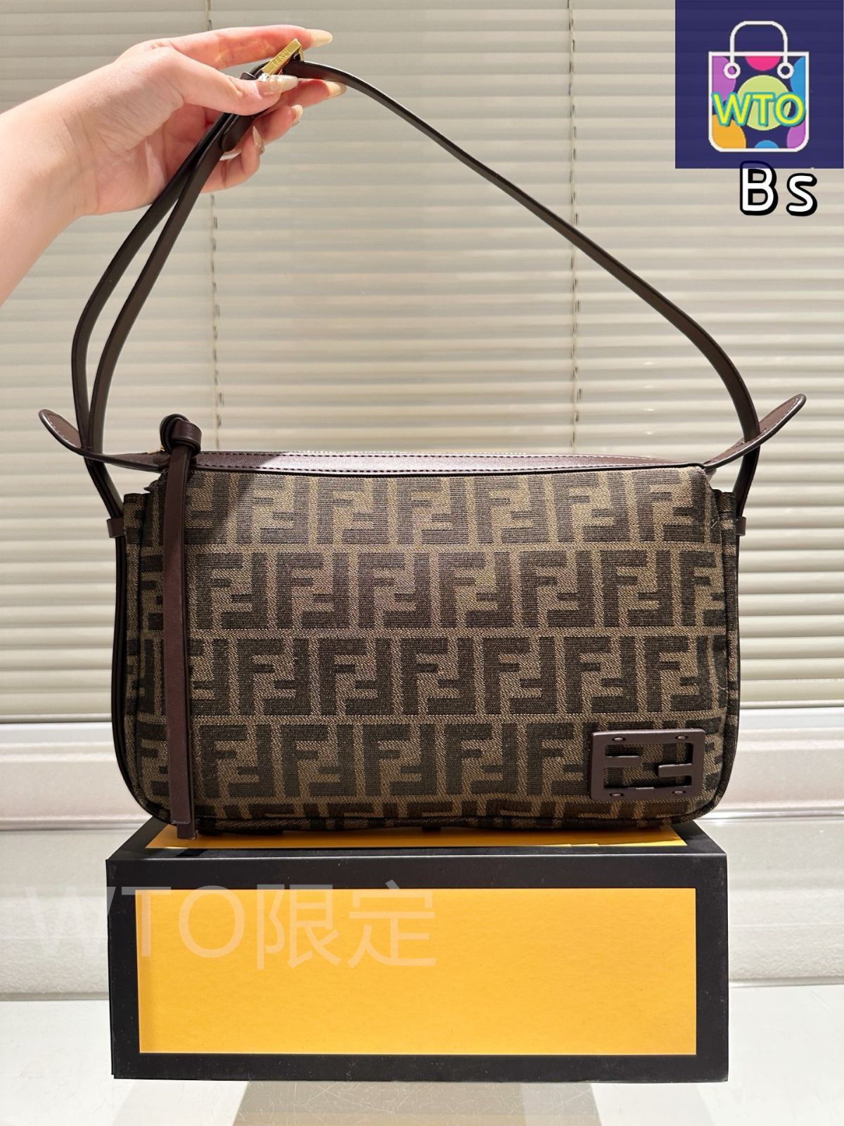 【関税込み】FENDI☆ FENDESSENCE ホーボーバッグ ハンドバッグ 関税込み】FENDI☆ FENDESSENCE ホーボーバッグ ハンドバッグ