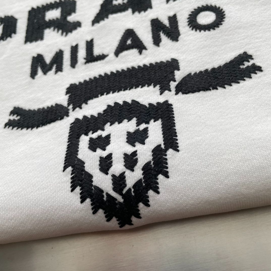 PRADA プラダ ニット UMB264 サイズ:48 ロゴ刺繍ニット 中古