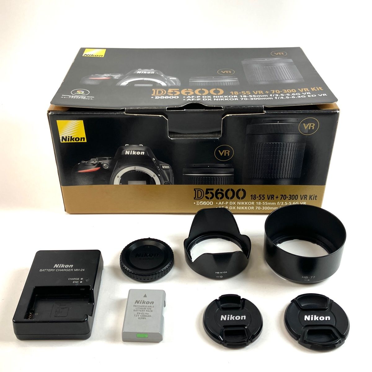 ニコン Nikon D5600 ダブルズームキット デジタル 一眼レフカメラ 【中古】