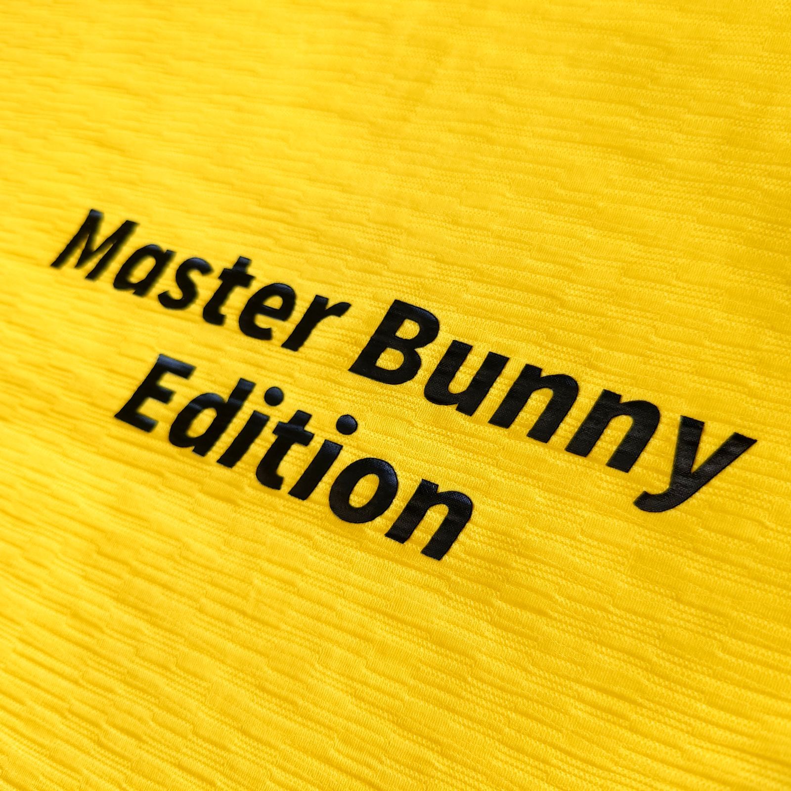 マスターバニー♡黄色モックシャツ MASTER BUNNY EDITION モックネック シャツ イエロー - メルカリ