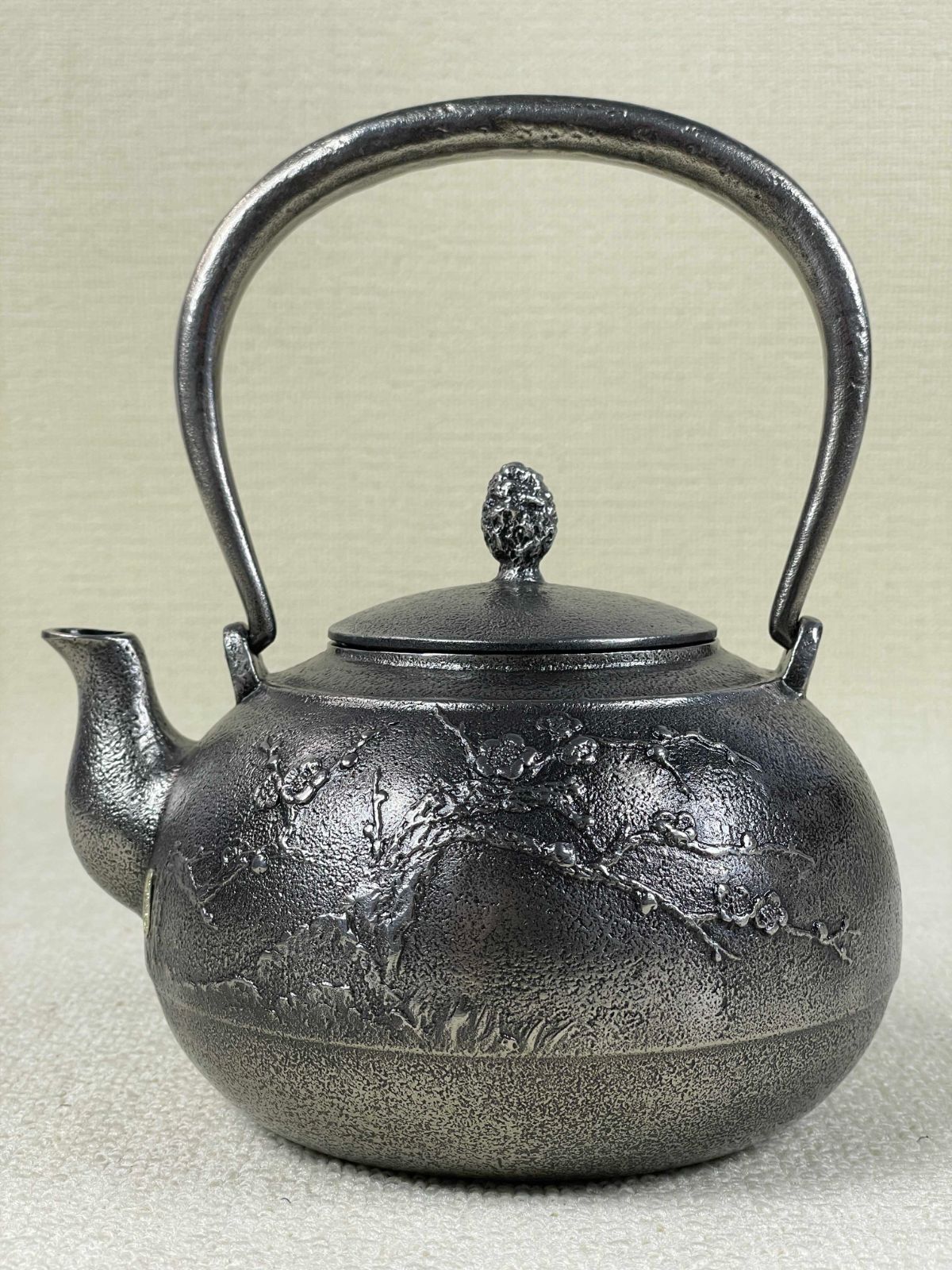雨宮宗作 鉄瓶 純砂鉄 日本伝統工芸 茶道具 インテリア 美術工芸品 H48 A11