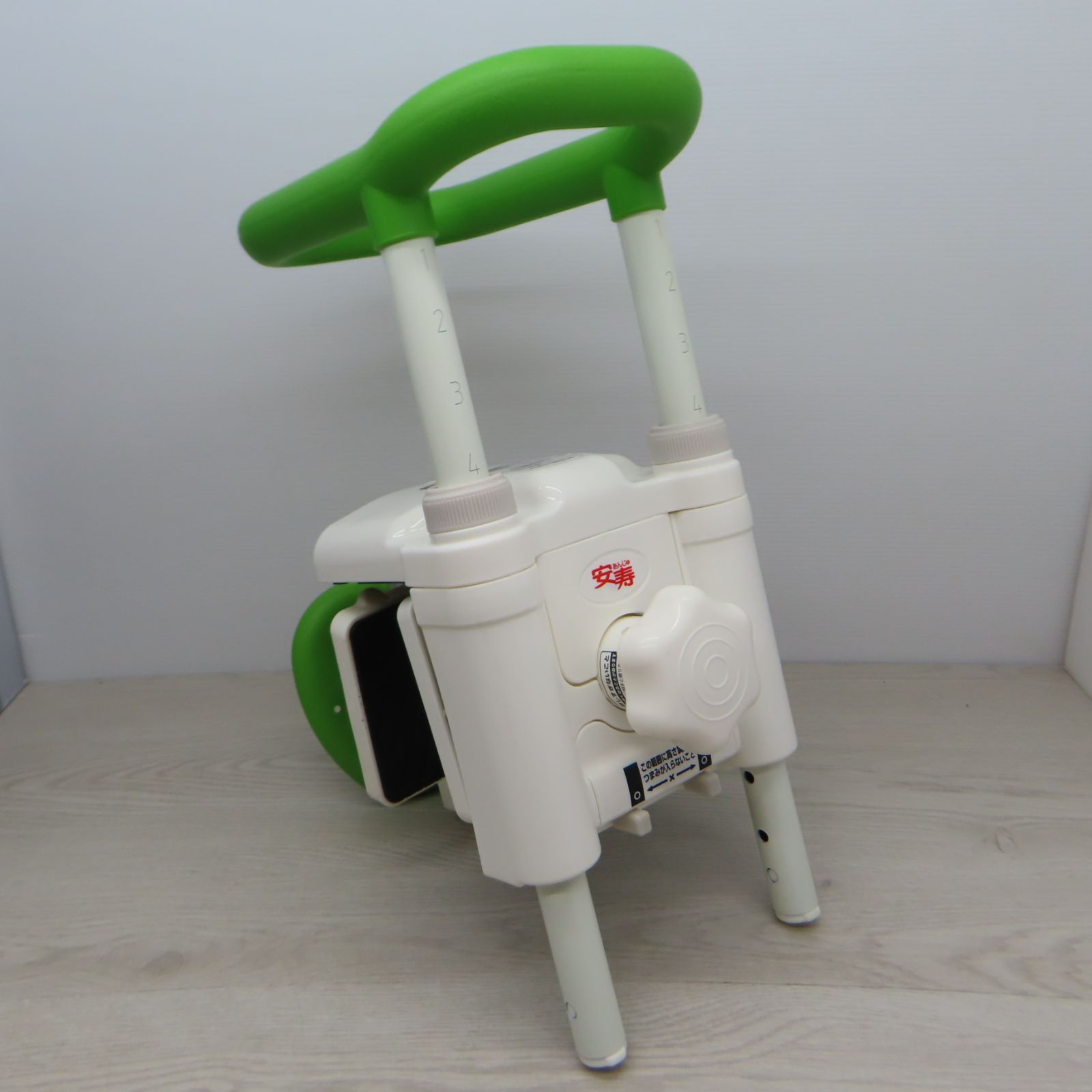 高さ調節付き浴槽手すり UST-130N