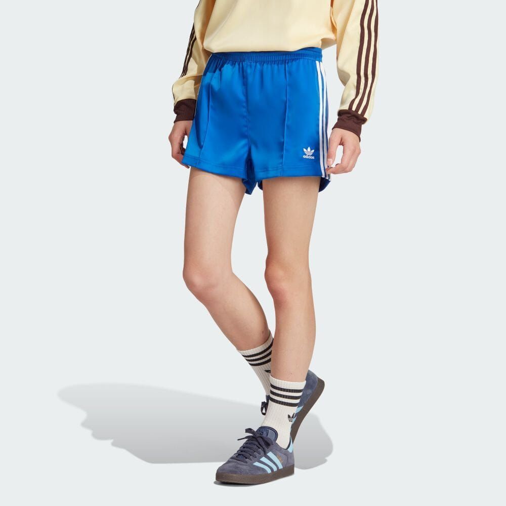 アディダスオリジナルス adidas Originals スリーストライプス サテンショーツ ハーフパンツ ショートパンツ ストリート レディース  KMZ18 IT9874 WOMEN THREE STRIPES SATIN SHORTS BLUE - メルカリ