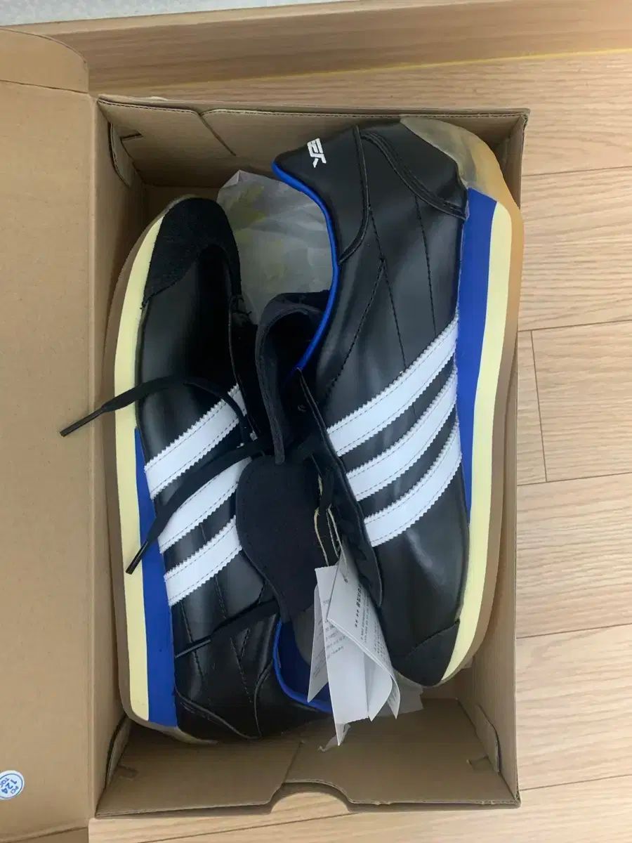 265 adidas(アディダス) はいアイス カントリー OG コア 黒 クラウド 白