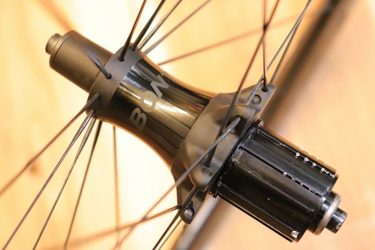 ボントレガー BONTRAGER アイオロス AEOLUS XXX4 TLR RIM カーボン 