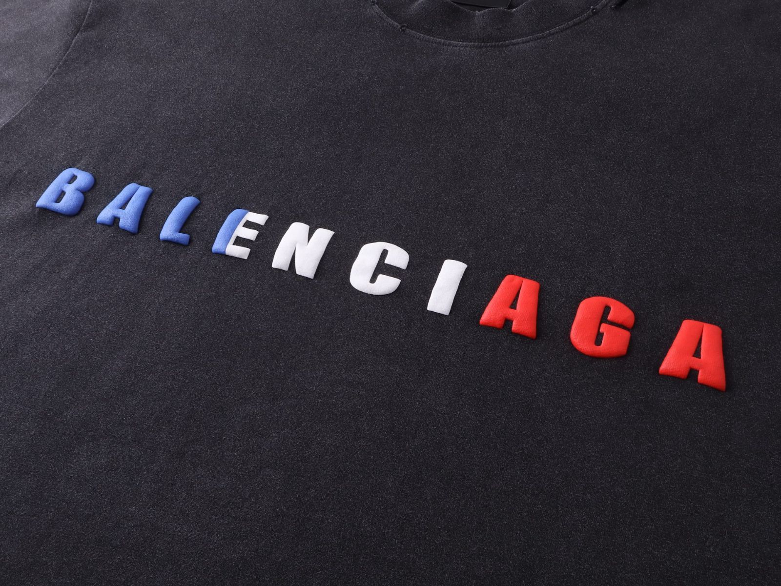 BALENCIAGA 2025
