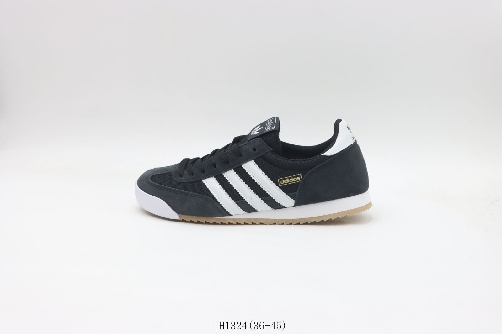 今日 Adidas アディダス ランニングシューズ ブラックホワイト IH1324