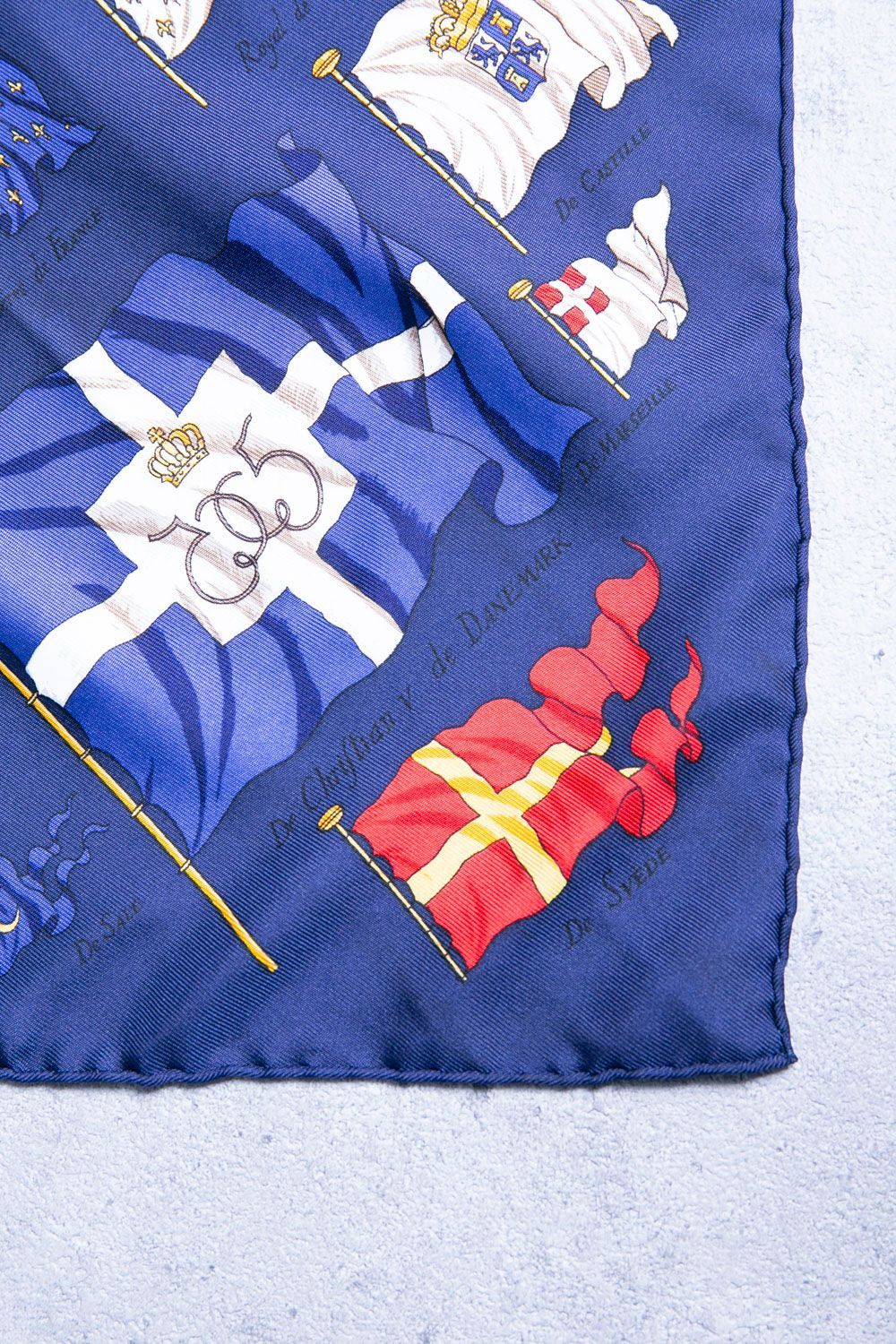 売れ筋ランキングも エルメス カレ90 PAVOIS 国旗 シルクスカーフ 