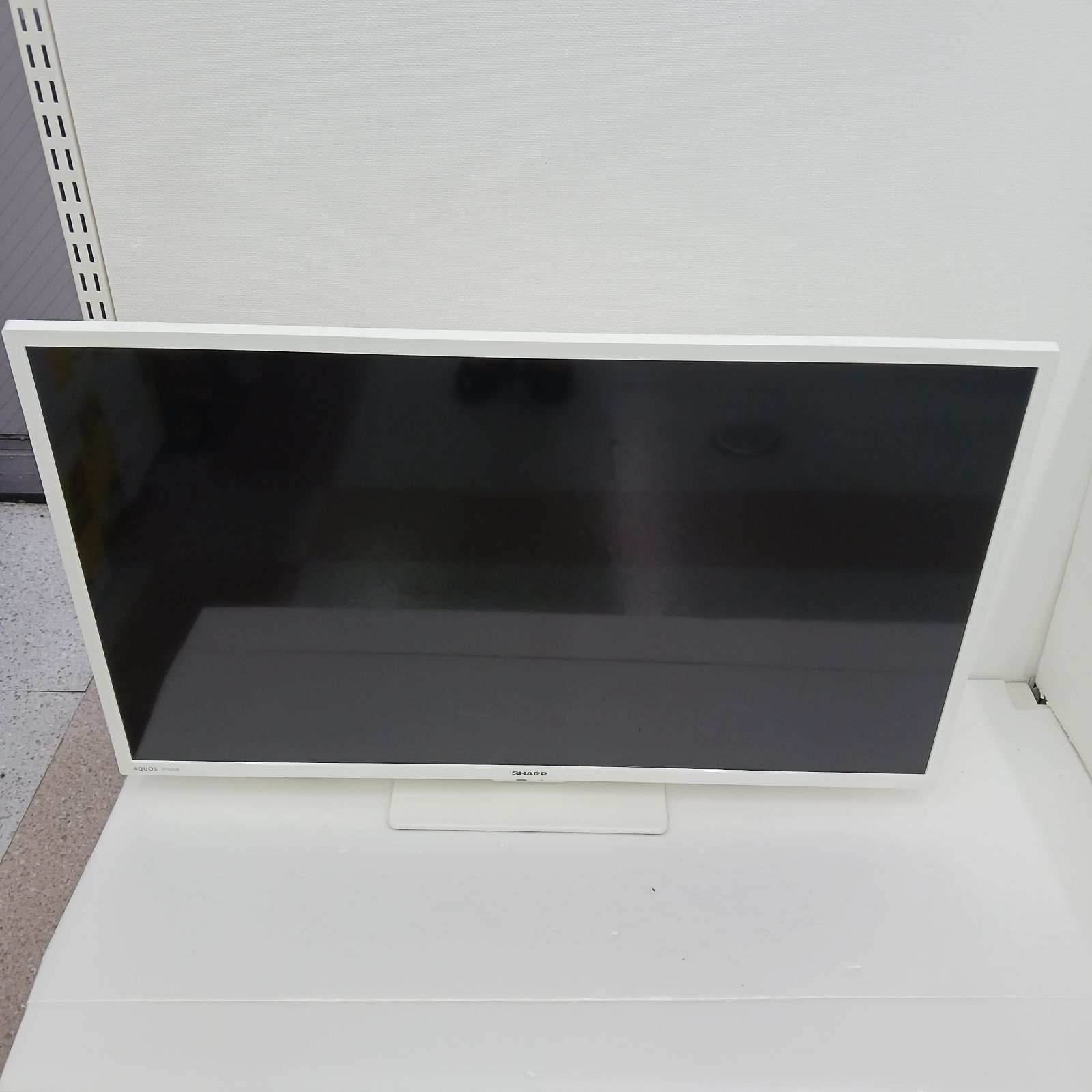 SHARP AQUOS 2T-C32DE32型　ホワイト SHARP AQUOS 2T-C32DE-W（ホワイト） AQUOS 液晶テレビ、薄型